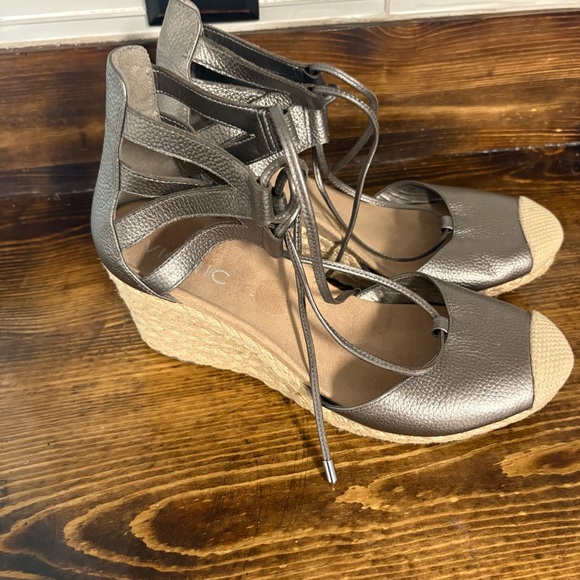 Vionic Calypso Pewter‎ Lace Up Wedges Size 7 - Picture 1 of 11